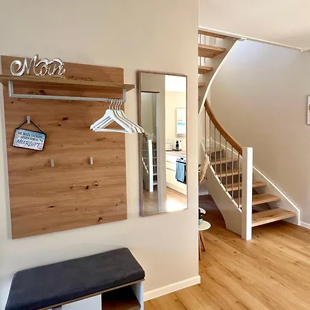 Sundevit - Exklusives Mit Infrarotsauna, Whirlpool-wanne Und Kamin