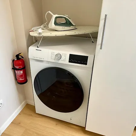 Sundevit - Exklusives Mit Infrarotsauna, Whirlpool-wanne Und Kamin Putgarten
